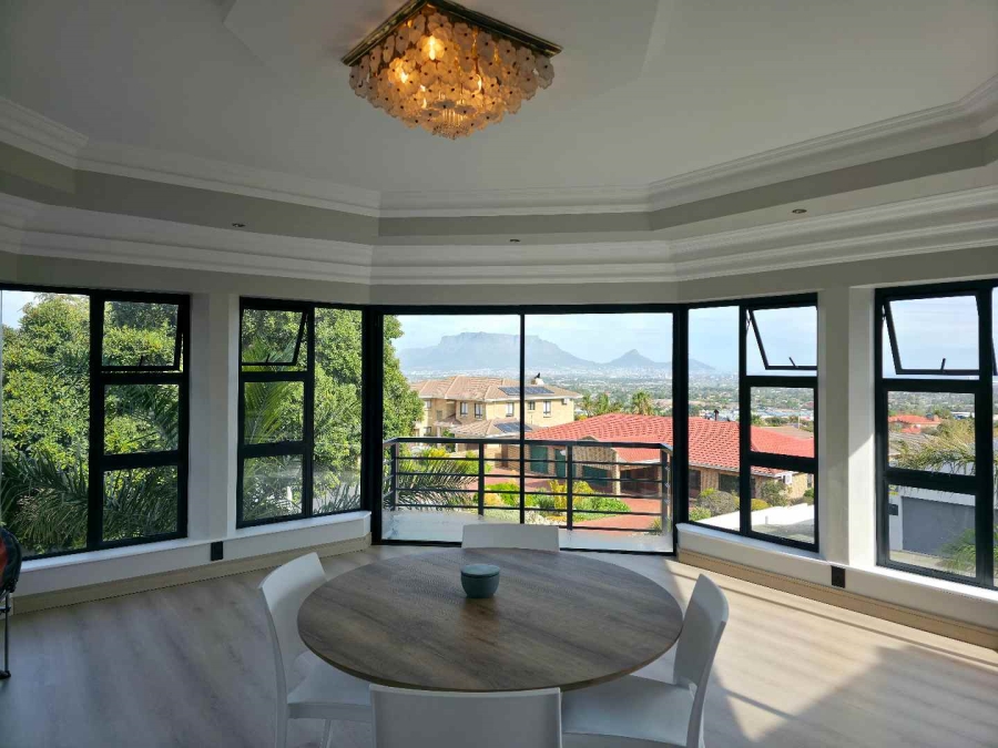 5 Bedroom Property for Sale in Plattekloof Western Cape